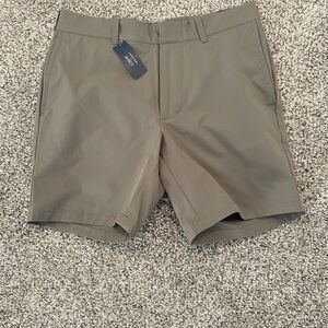 J. Crew Men's Tech Shorts Khaki Flat Front Shorts Sz 29 Length 7 NWT
